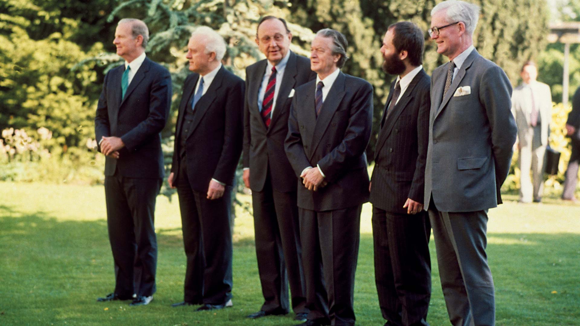 Das erstmalige Treffen der Außenminister der Siegermächte des Zweiten Weltkriegs mit denen der Bundesrepublik und der DDR im „2+4“-Format zur Planung der Wiedervereinigung Deutschlands. Zweiter von rechts: Markus Meckel.