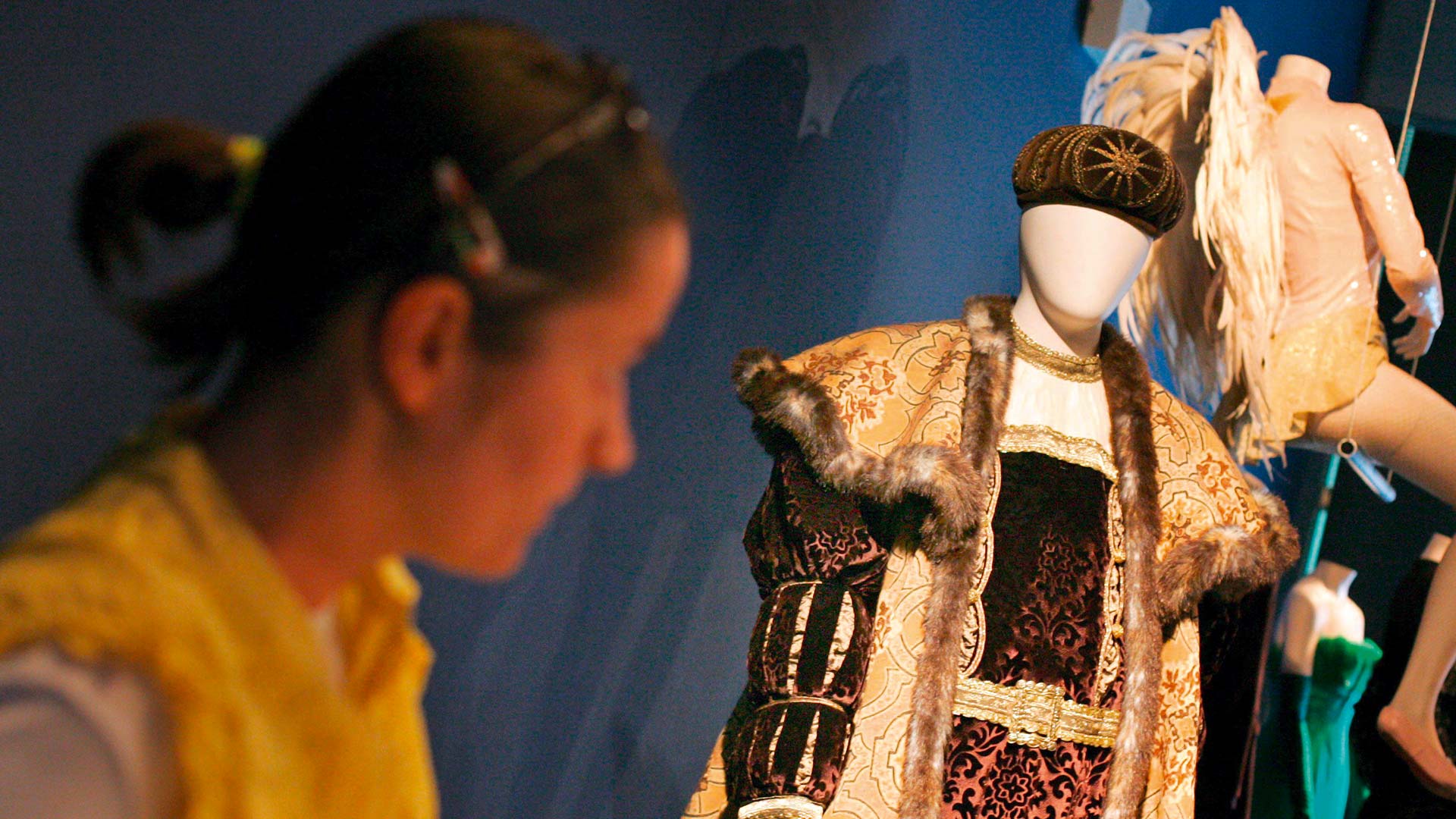 Ausstellung „Filmkostüme“ im Museum für Film und Fernsehen in Berlin, 2007. Hier das Kostüm, das Peter Ustinov im Film „Luther“ trug.