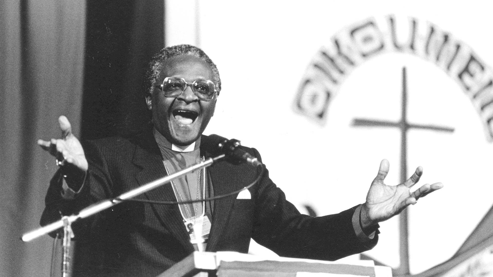 Der südafrikanische Erzbischof Desmond Tutu (1931–2022) auf der Vollversammlung im kanadischen Vancouver, August 1983.
