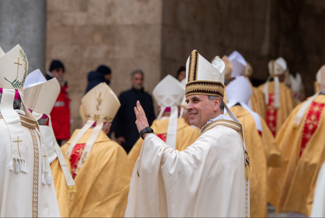 Bischof Domenico Pompili in Rieti (Latiium/Italien) am 21. Januar 2023 bei der Weihe seines Nachfolgers Don Vito Piccinonna.