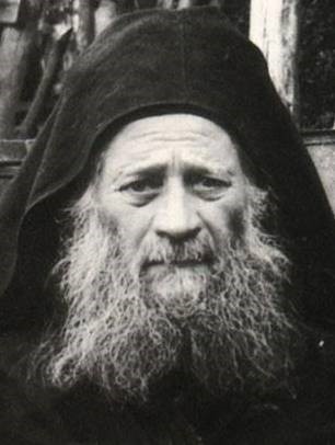 Joseph der Ältere, ein Mönch mit grauem Bart und schwarzem Gewand