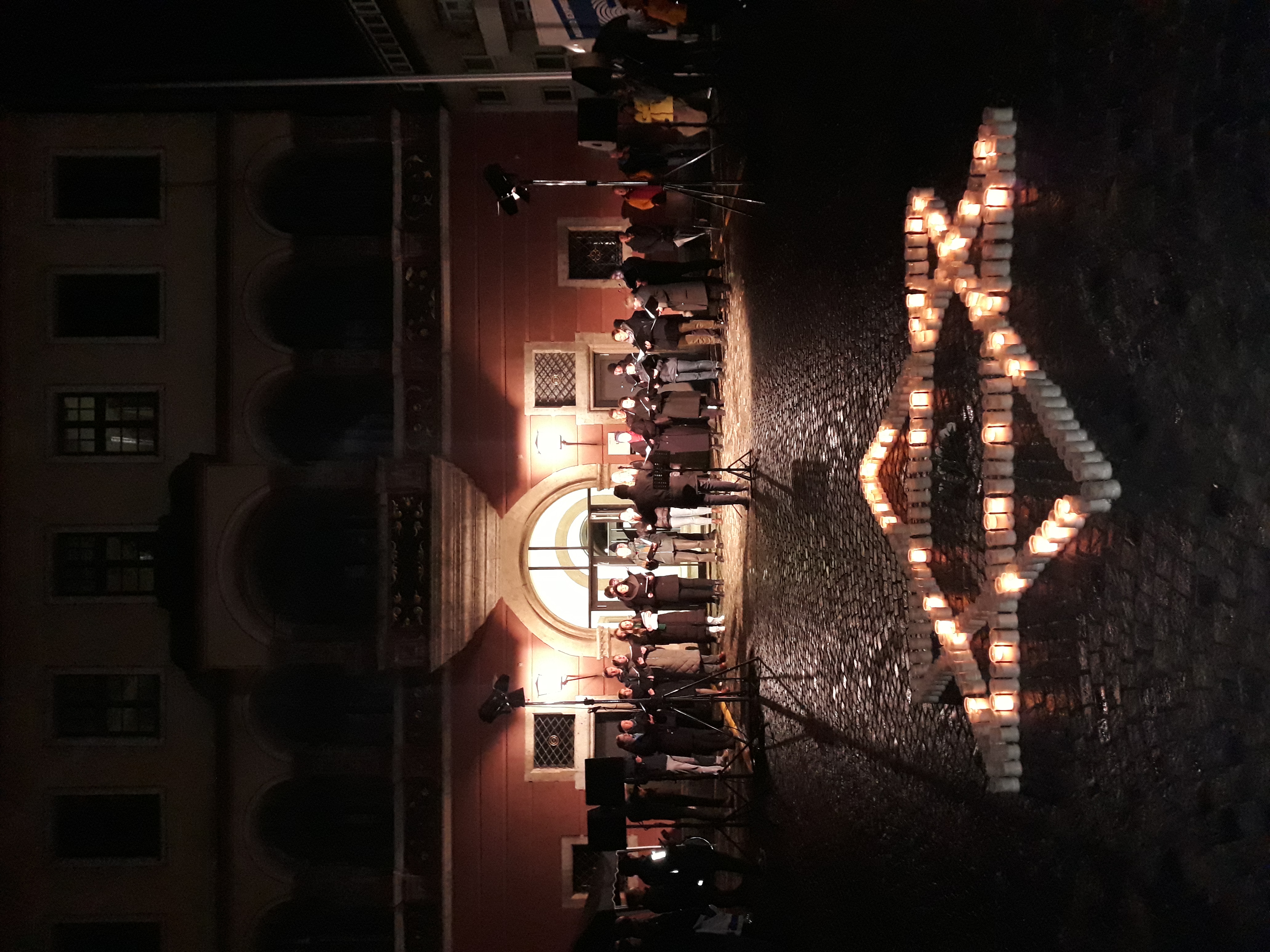 Kundgebung auf dem Weinmarkt in Ulm am 9. November 2023 zum Gedenken an die Reichspogromnacht