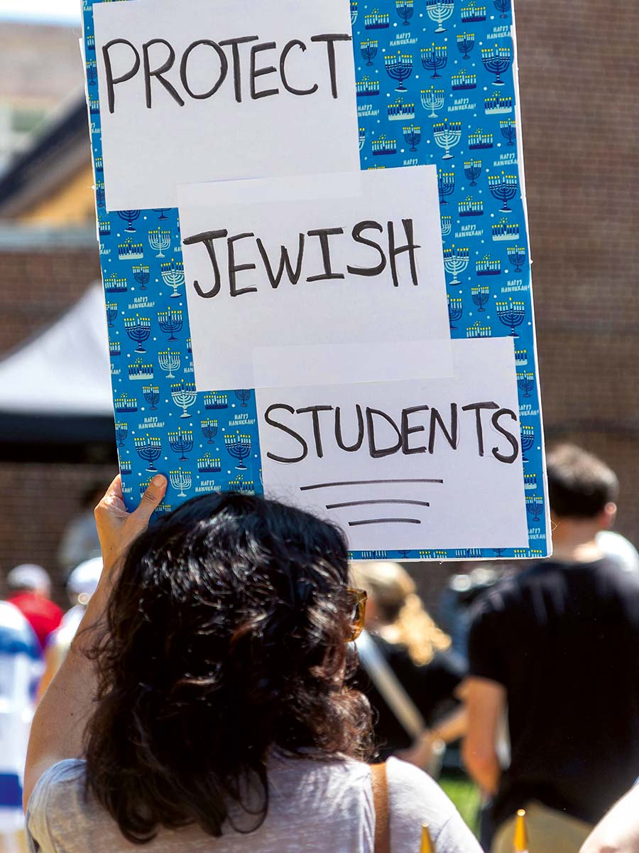 Demonstration an der George Washington University in Washington, D. C.:  Juden werden häufiger als jede andere Gruppe Opfer von Hassverbrechen.