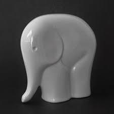 Weißer Elefant, Herkunft unbekannt