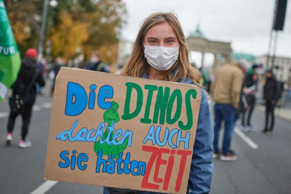 Demonstration von Klimaschützern unter dem Motto #IhrLasstUnsKeineWahl am 22. Oktober 2021 in Berlin.