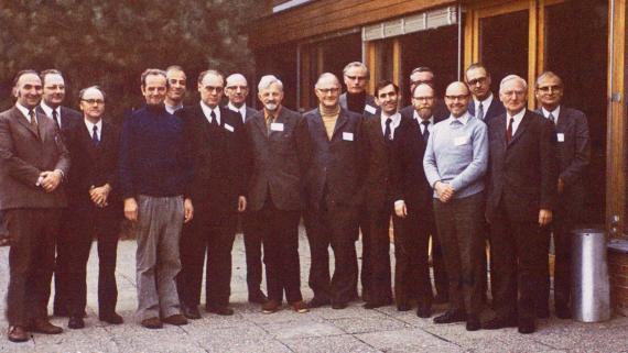 Mehr Erleichterung als Euphorie: das Abschlussfoto der Tagung im März 1973 auf dem Leuenberg bei Basel.