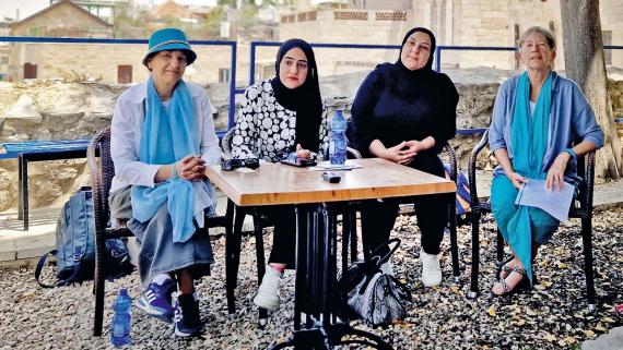 Mothers’ Call heißt das von Israelinnen und Palästinenserinnen gegründete Friedensprojekt: Peta Jones Pellach, Samor Abedrabo, Reem Al-Hajajreh und Regula Alon (von links).