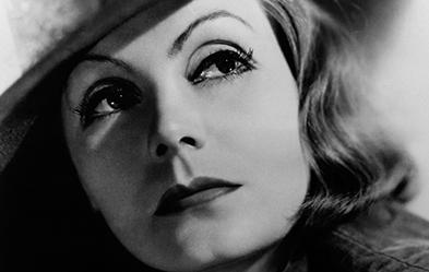 Greta Garbo spielt Christina von Schweden 1933 im Film „Königin Christina“.