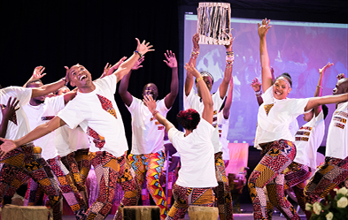 Bei der Weltmissionskonferenz in Arusha (Tansania) wurde viel gefeiert: Es gab Tanz zur Eröffnung. Foto: Marcello Schneider