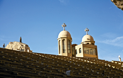Die koptische Felsenkirche Al Moqatem. Fotos: Moritz Roeder