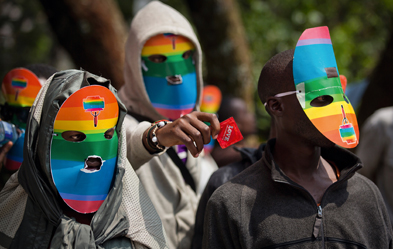 Homosexuelle demonstrieren vor der Vertretung Ugandas in Nairobi (Kenia). In Uganda droht Schwulen und Lesben lebenslange Haft. Foto: dpa/ Ben Curtis