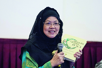 Zaleha Kamarudin ist die erste Rektorin der internationalen Islamischen Universität Malaysias. Foto: dpa