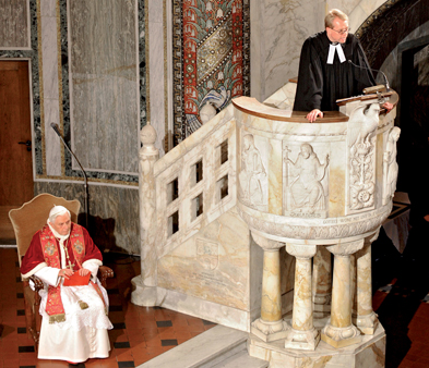 Im vergangenen Jahr besuchte Benedikt XVI. die lutherische Kirche Roms. Foto: epd/Cristian Genari