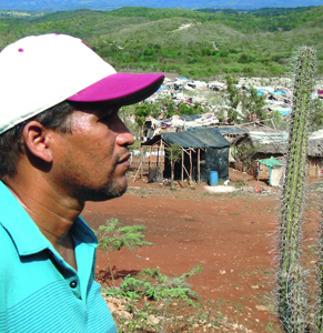 Eliezer Catraballo kommt regelmäßig über die Grenze, um Lebensmittel in das Lager Pascado zu bringen.