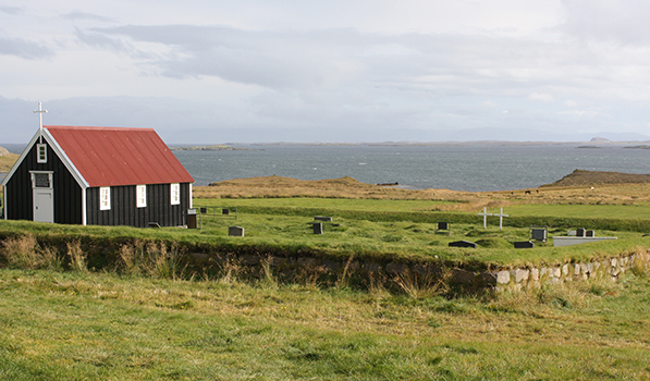 Die Kapelle des Gehöfts Bjarnarhöfn auf der Halbinsel Snæfellsnes im Westen Islands.