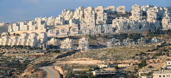 Die israelische Siedlung Har Homa bei Beit Sahur, einer überwiegend christlichen Stadt im Westjordanland. Foto: dpa/Debbie Hill